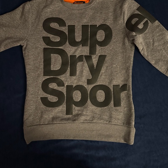 SuperDry Sweatshirt - Picture 2 of 3